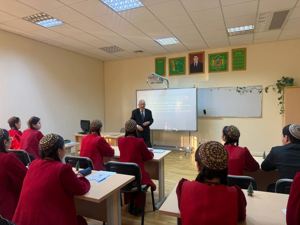 HALYPA DIPLOMATYŇ GATNAŞMAGYNDA OKUW SAPAGY GEÇIRILDI